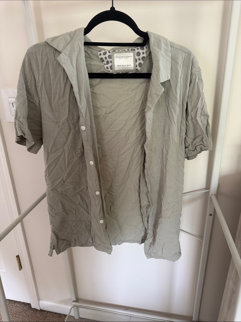 Denim & Flower Men’s Short-Sleeve Button-Down Shirt — Light Sage Green